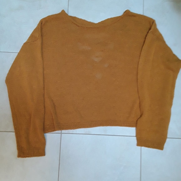Cute Forever 21 Crop Sweater - Picture 4 of 8